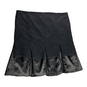 Torrid Black Lace Skirt Size 16